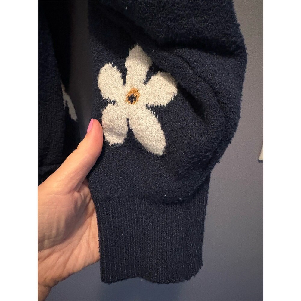 Love & Whimsy Los Angeles Sweater Womens Plus 1X Navy Daisy Floral - Picture 3 of 6